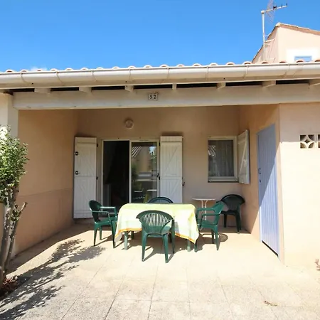 Maison De Dans Marines Avec Piscine Commune, 4 A 5 Couchages, 250 M De La A Lrma52a *