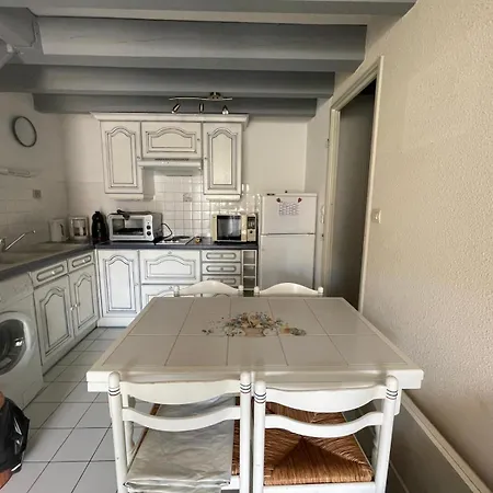 Maison De Dans Marines Avec Piscine Commune, 4 A 5 Couchages, 250 M De La A Lrma52a Villa