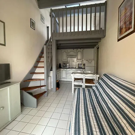 Maison De Dans Marines Avec Piscine Commune, 4 A 5 Couchages, 250 M De La A Lrma52a