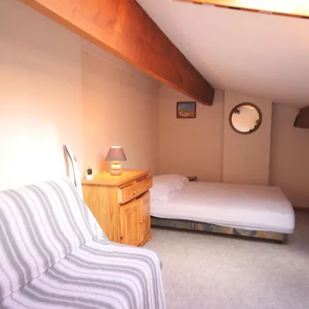 Maison De Dans Marines Avec Piscine Commune, 4 A 5 Couchages, 250 M De La A Lrma52a *