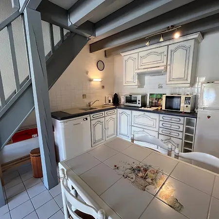 Maison De Dans Marines Avec Piscine Commune, 4 A 5 Couchages, 250 M De La A Lrma52a Villa