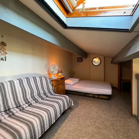 Maison De Dans Marines Avec Piscine Commune, 4 A 5 Couchages, 250 M De La A Lrma52a *