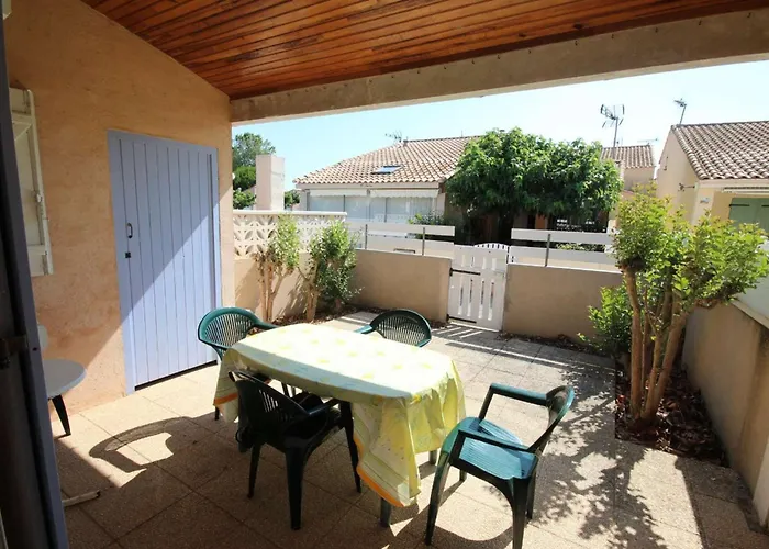 Maison De Dans Marines Avec Piscine Commune, 4 A 5 Couchages, 250 M De La A Lrma52a Villa *