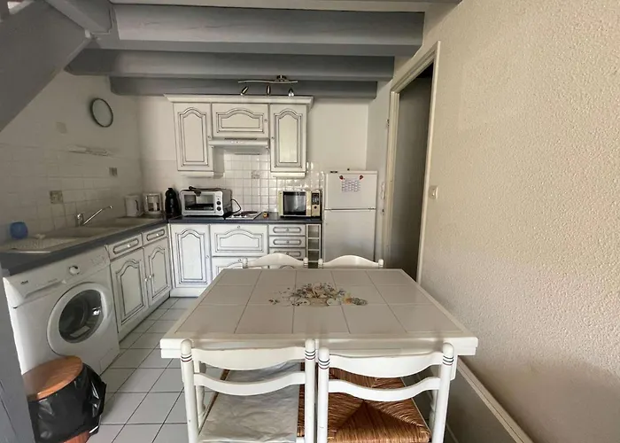 Maison De Dans Marines Avec Piscine Commune, 4 A 5 Couchages, 250 M De La A Lrma52a Villa